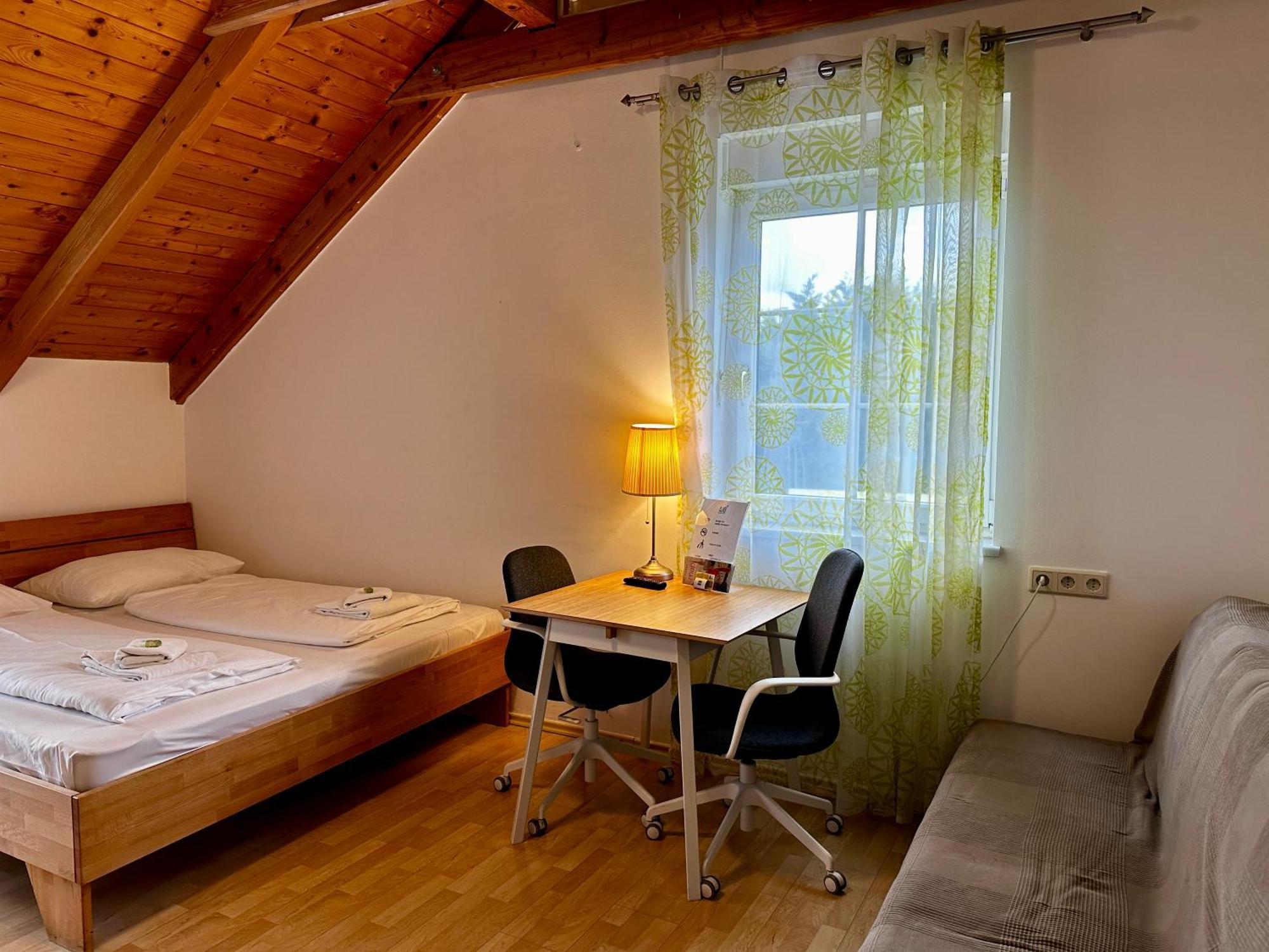Ajo Apartments - Alte Donau Lake View Balcony Studio - Self-Check-In Wien